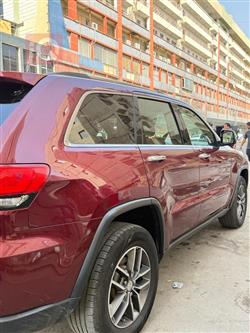 جیپ گراند شیرۆکی